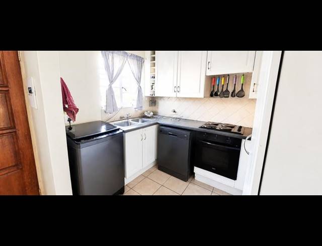 2 BEDROOM TOWNHOUSE FOR SALE IN HIGHVELD